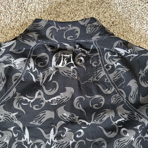 Skirt Sports 1/4 zip pullover athletic top. Thick. Designed in Boulder CO. EUC - Picture 6 of 11